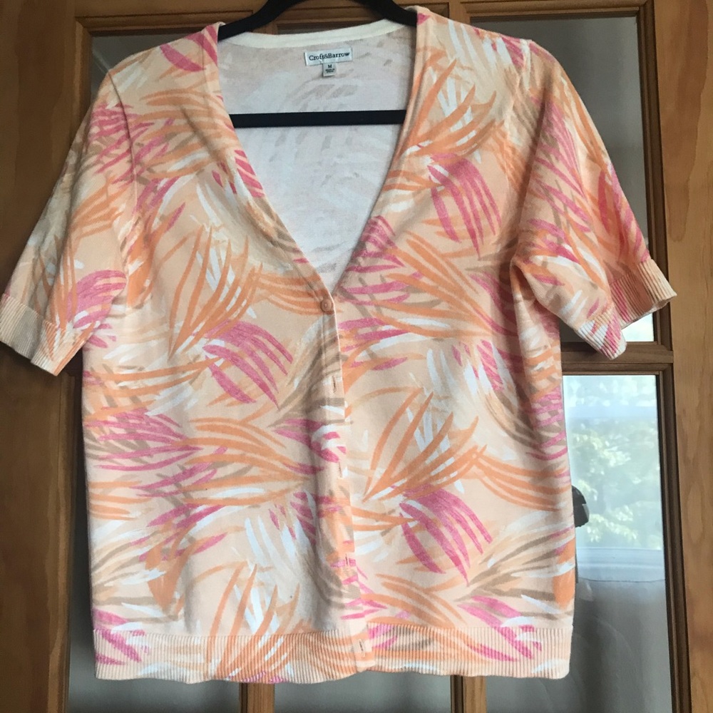 Ladies light short sleeve sweater